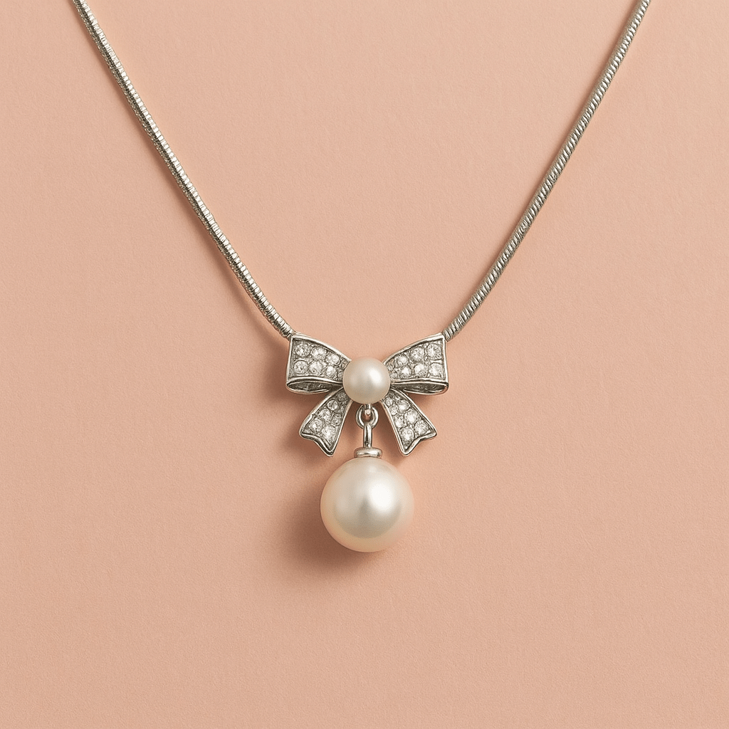 Knot Pearl Necklace