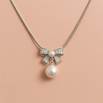 Knot Pearl Necklace