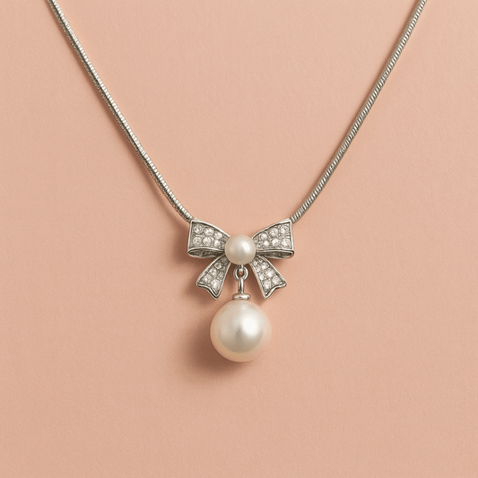Knot Pearl Necklace